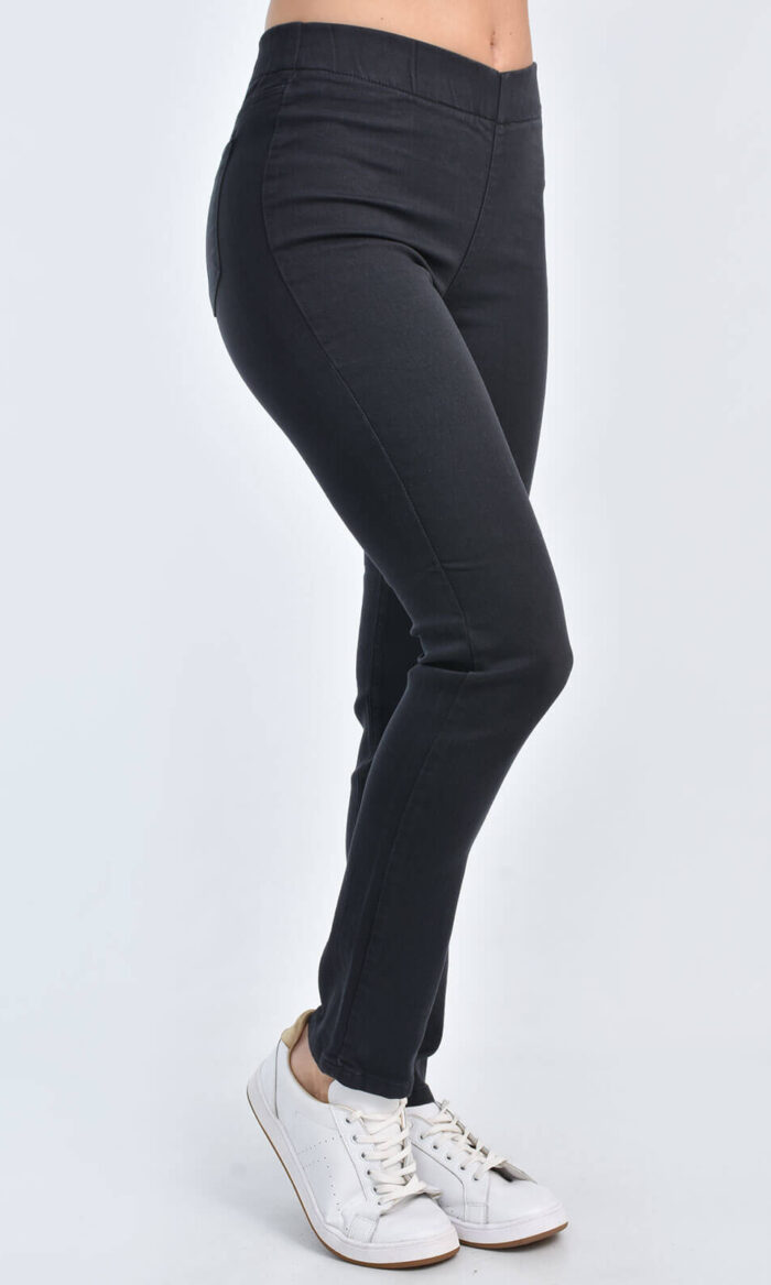Alternative view of Calza Black
