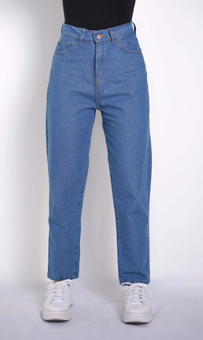 Alternative view of Mom Chicago